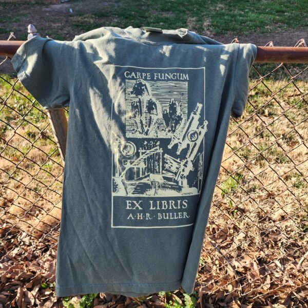Carpe Fungum Green colored vintage tee 3